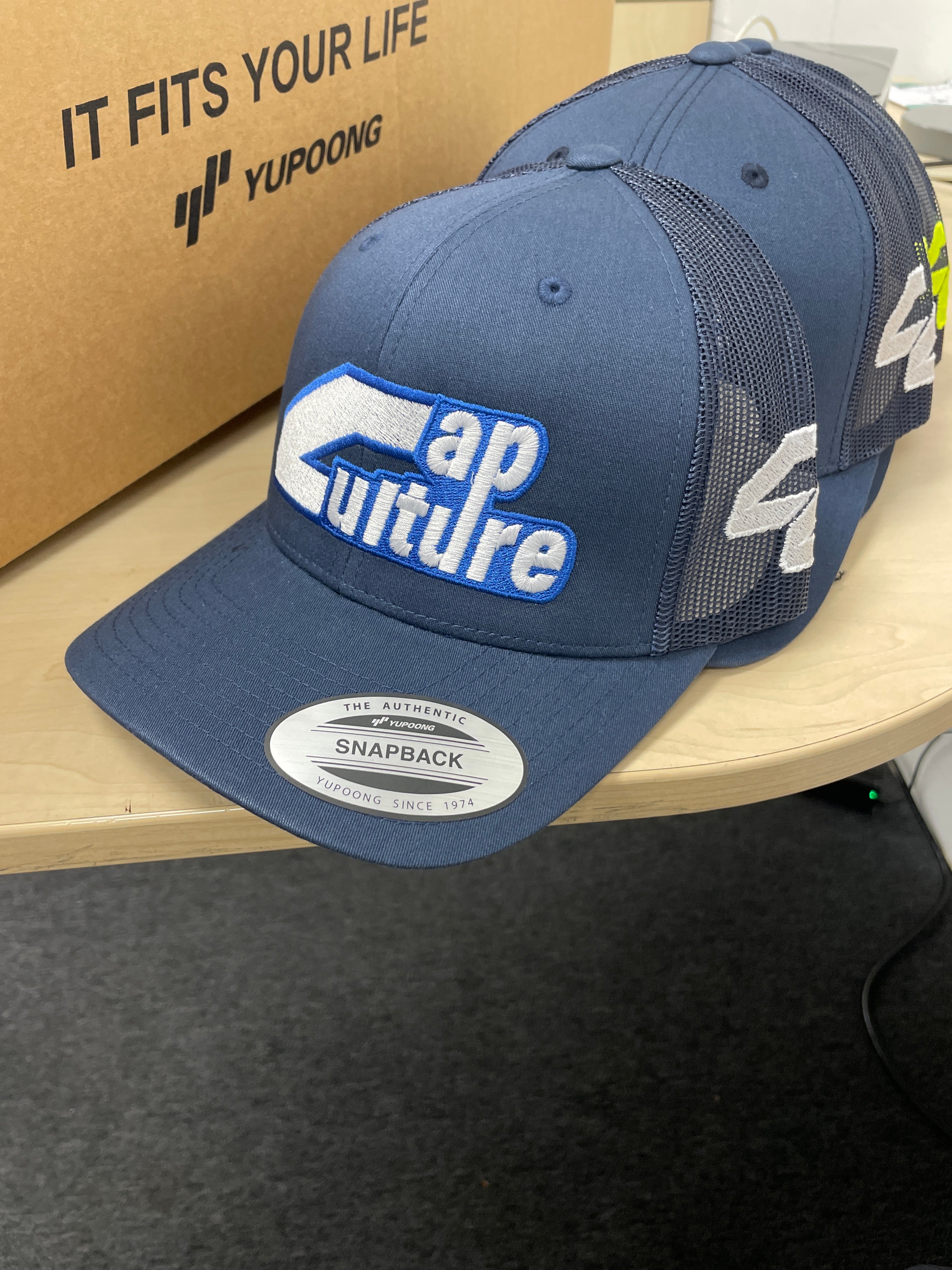 CAPCULTURE LOGO - NAVY/BLUE